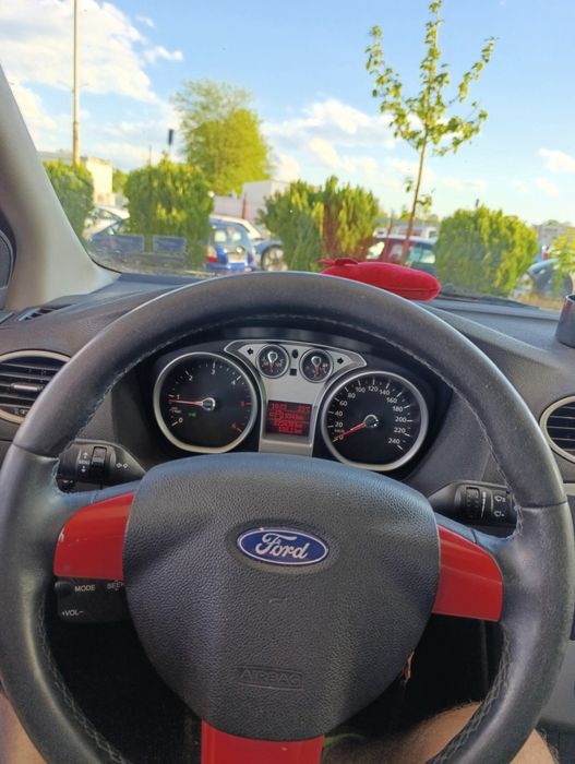 Ford focus 1.6тдци 109кс. 2007г