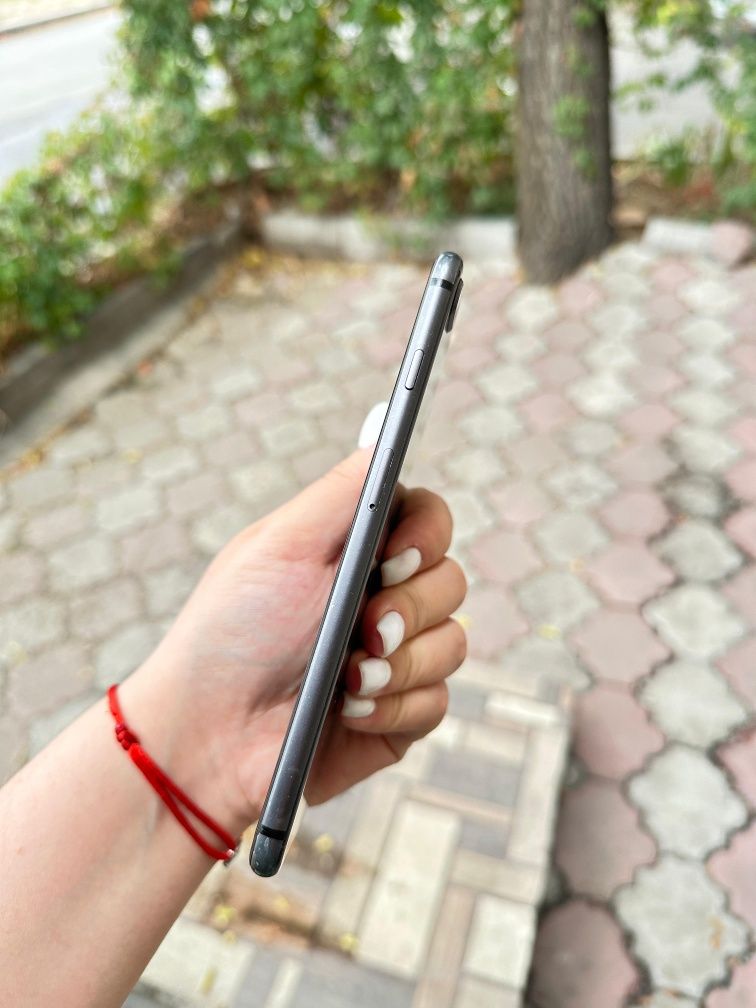 iPhone 8 plus 64g