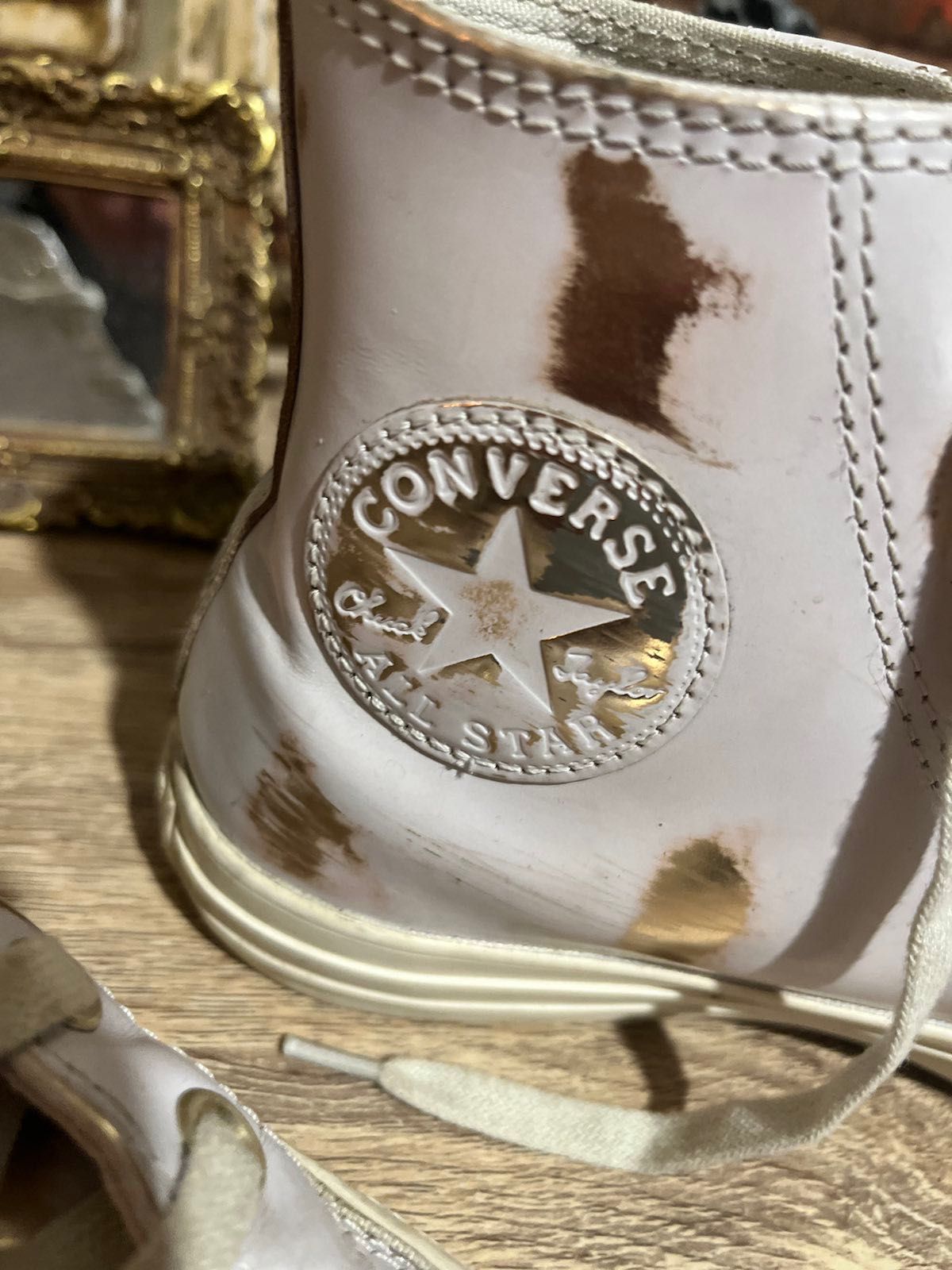 Бели кецове Converse