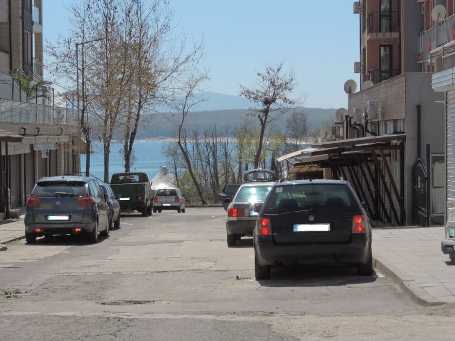 Тристаен в центъра на Приморско