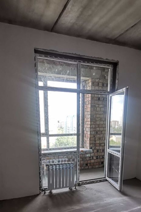 Балконная рама с остеклением