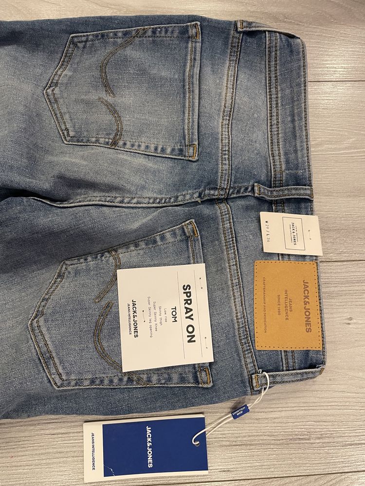 Blugi Jack&Jones albastru 29/34 noi