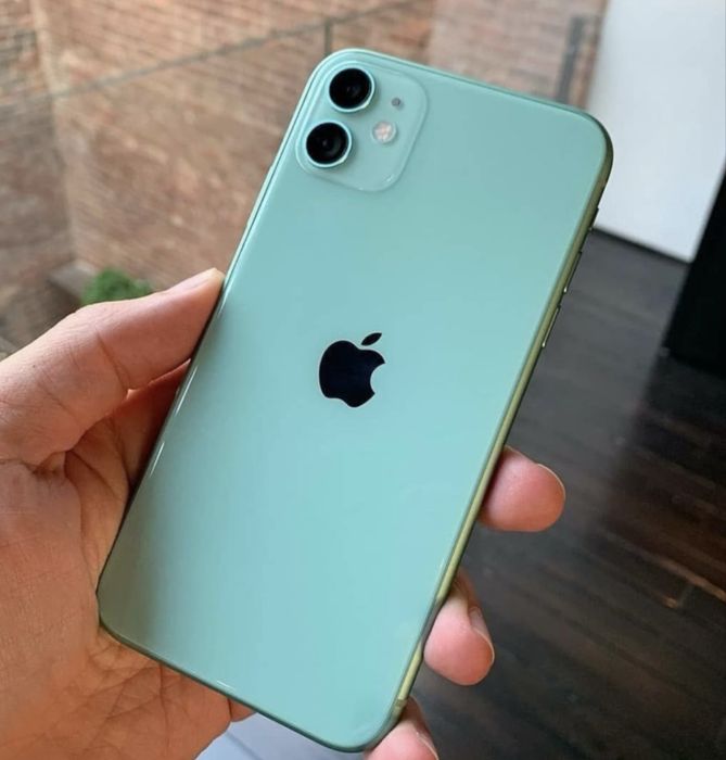 Айфон 11 продам или обмен 12про или проМакс +доп