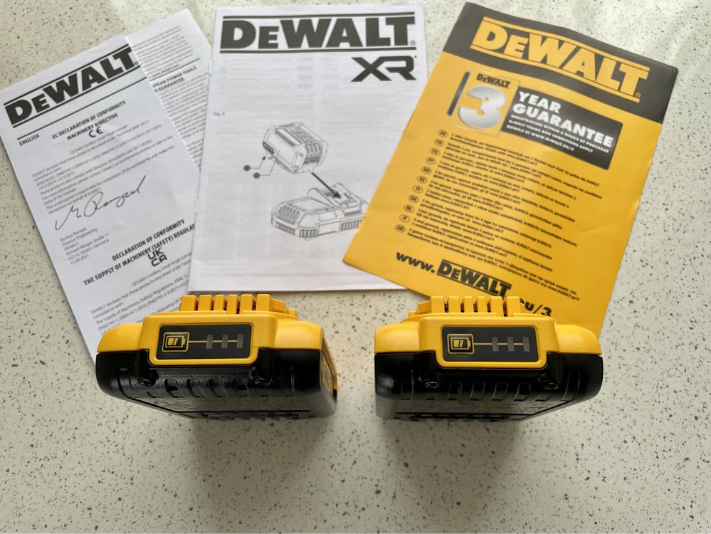 DeWALT Set 2 Baterii DCB 183 Original, Nou.