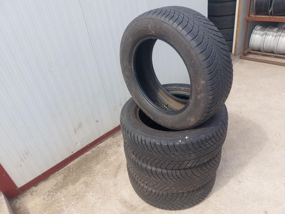 125 lei bucata! Set anvelope M+S/IARNA 225 60 17 Bridgestone dot 2019