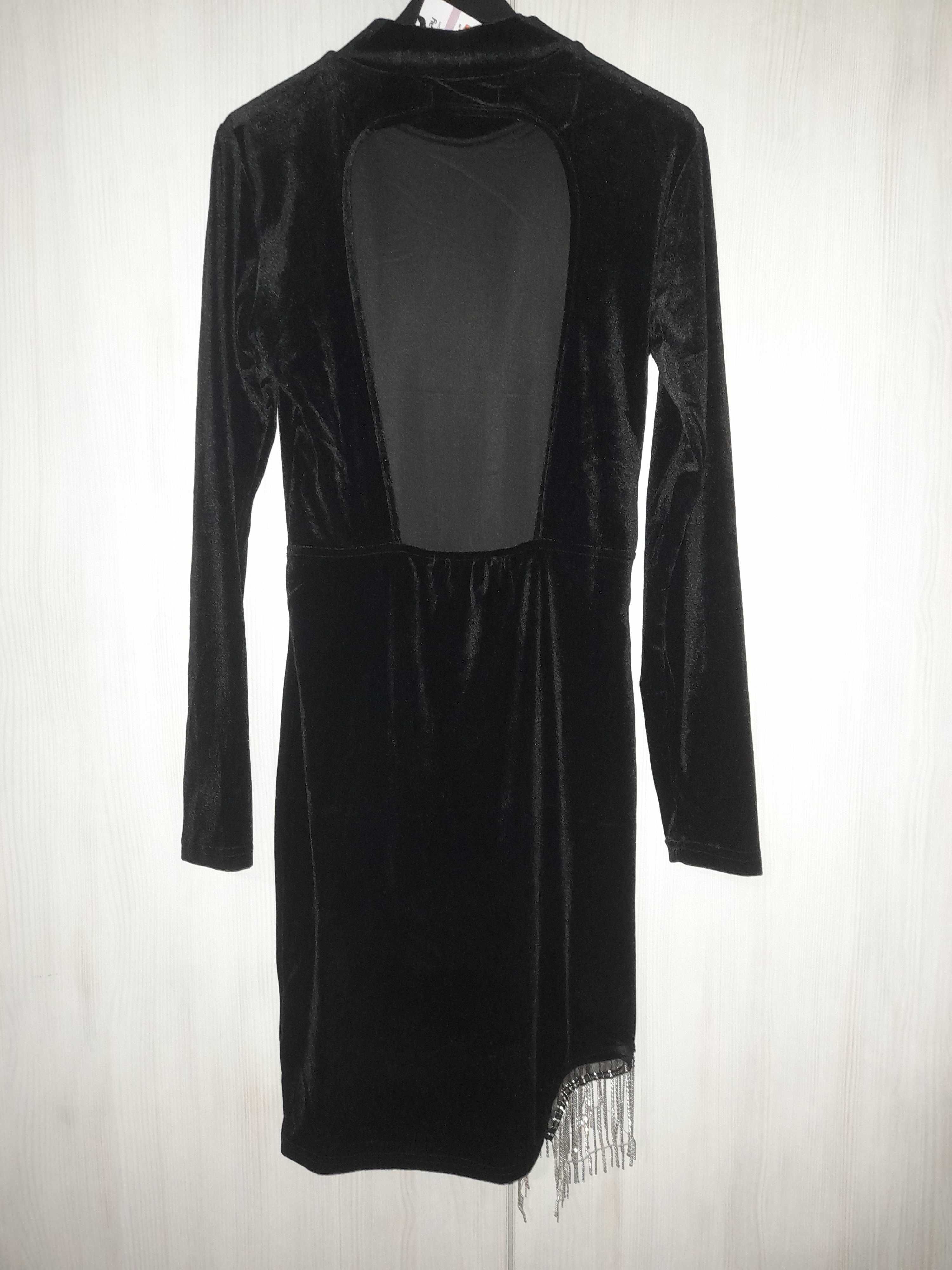 Черна рокля уникален модел
