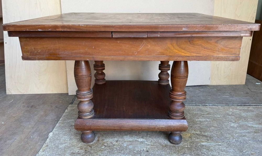 Masa Vintage din Lemn Masiv cu influente ArtDeco; Masa Extensibila