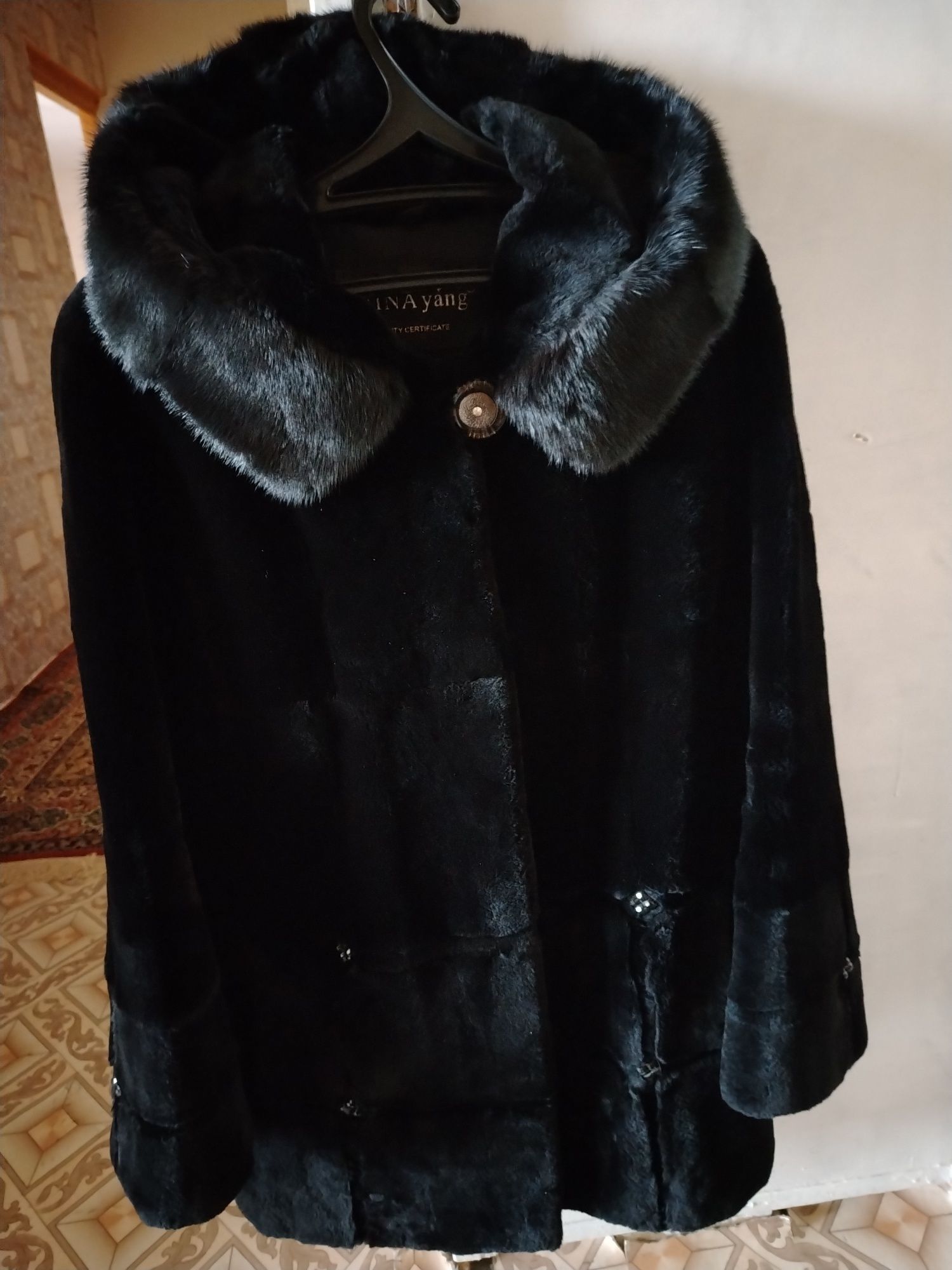 Продам шубку натуральную
