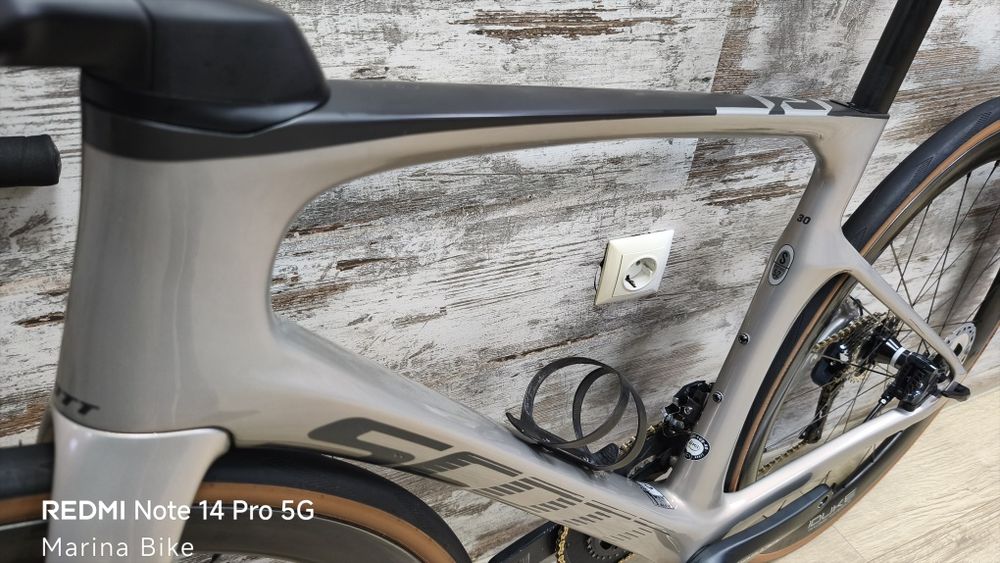Карбонов шосеен велосипед Scott Foil RC30 Disc Ultegra Duke Racing | S