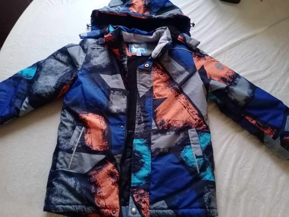 Куртка зимняя на мальчика 9-11 лет