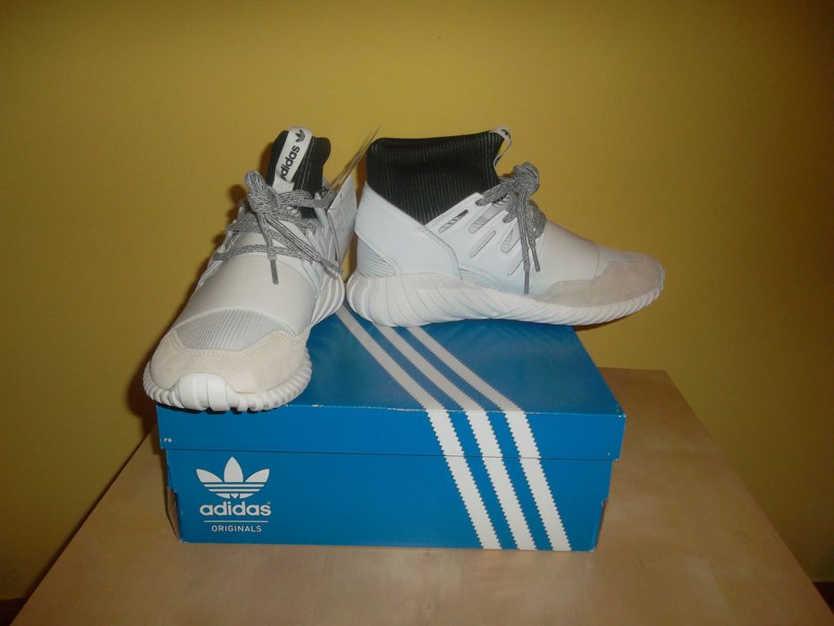 Adidasi Adidas Tubular Doom marimea 43 1/3