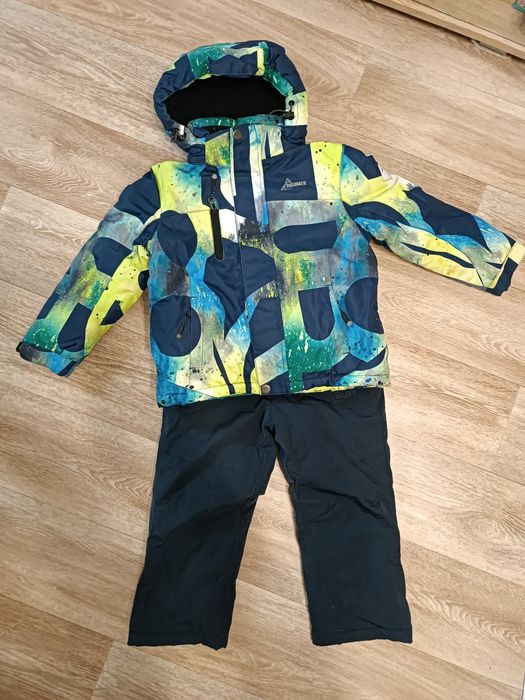 Продам костюм зимний, на рост 104 см