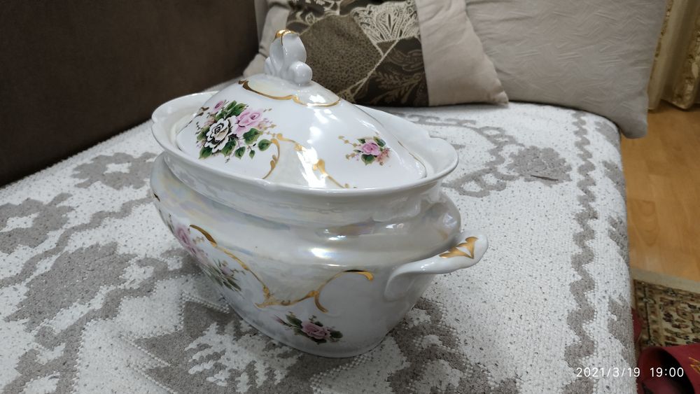 Продам красивые супницы