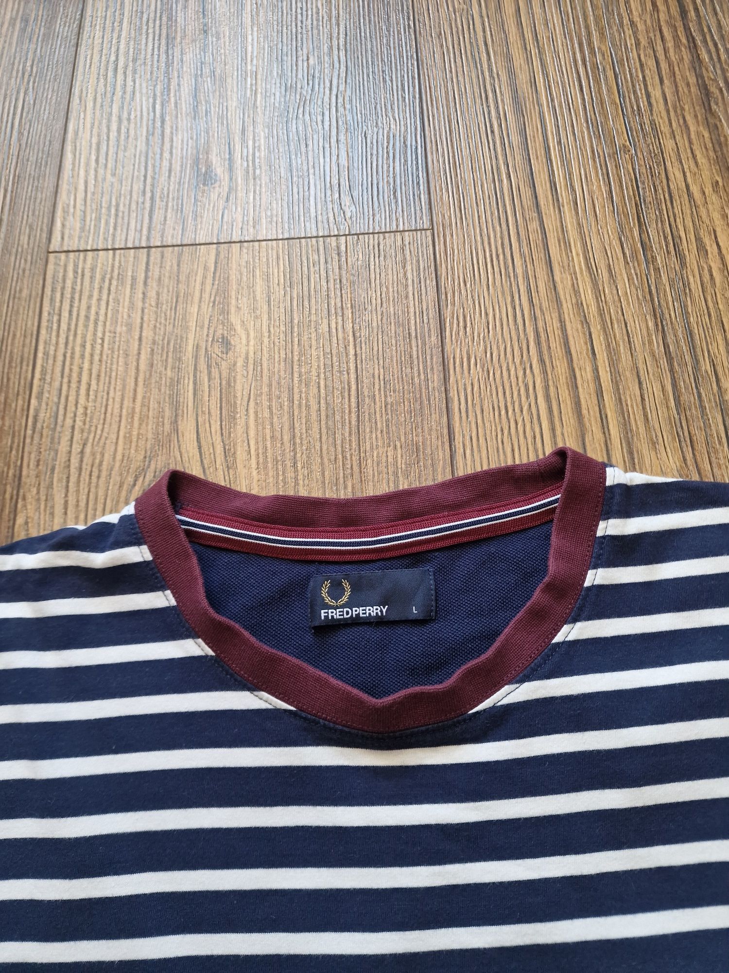 Страхотна мъжка тениска FRED PERRY размер L