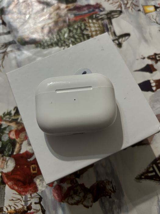 Продаю наушники AirPods