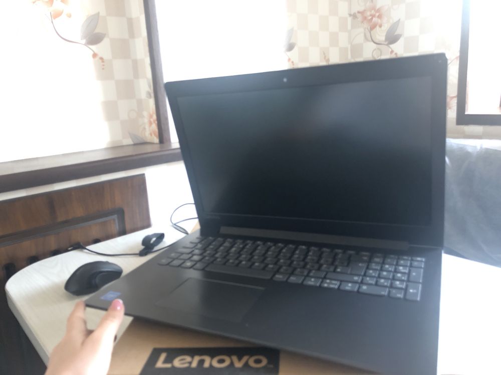 Ноутбук  Lenovo  за 200 в идеальном состоянии