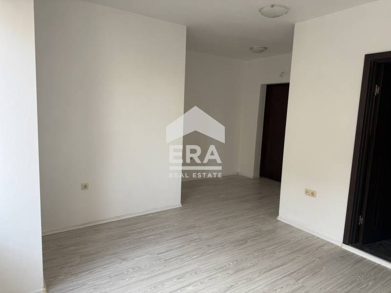 Дава се под наем Офис в Варна, Колхозен пазар - 28 кв.м за 433.5 € - Снимка #3