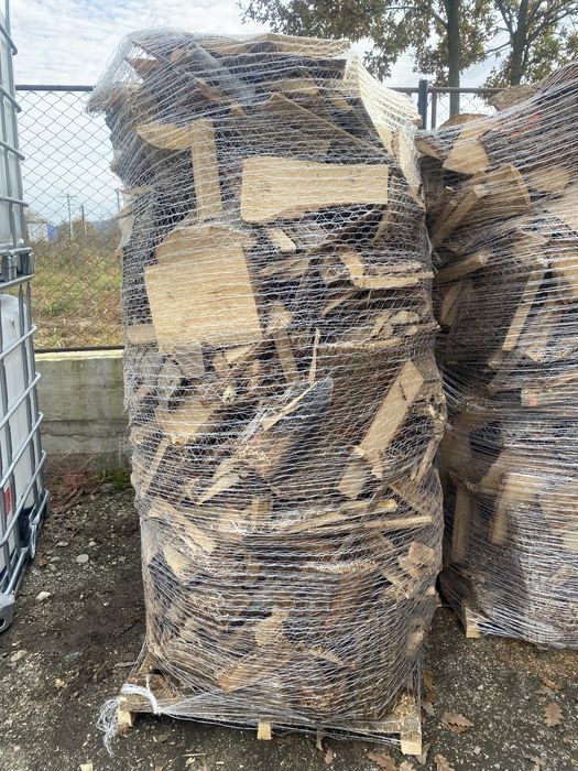 Paleti lemn de foc deseuri taiate si paletate