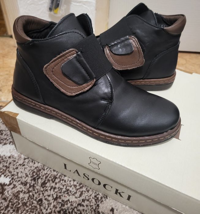 Vand ghetuțe piele naturala