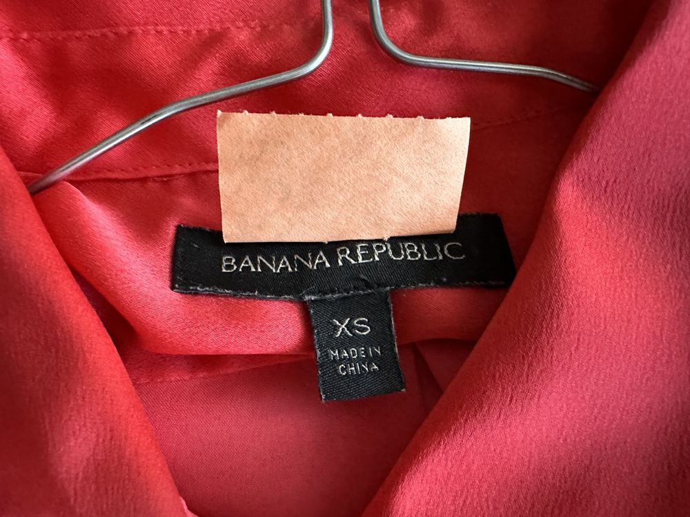 Banana Republic Satin Red Rochie