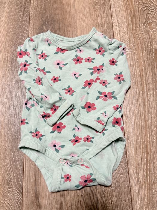 Лот бебешки дрехи