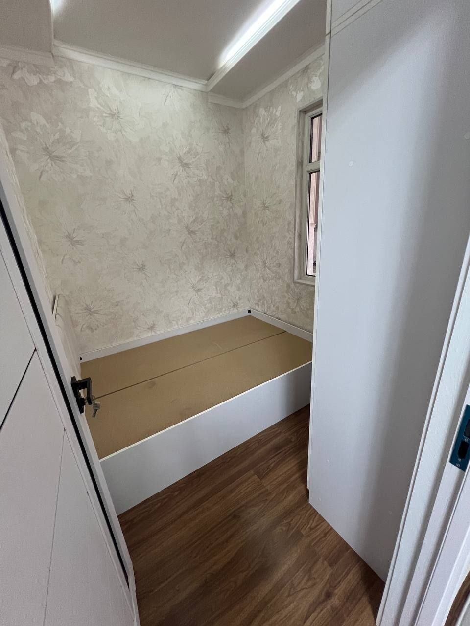 Продам квартиру, Чиланзар 19 квартал), 1/1/4 с Мебелью и Техникой