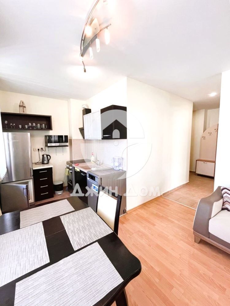 Продава се Тристаен апартамент в Свети Влас - 70 кв.м за 1115 €/кв.м - Снимка #3