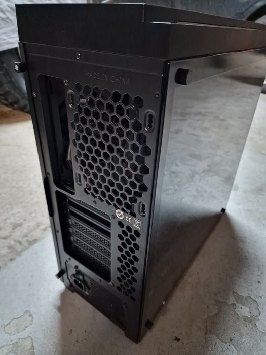 Carcasa Thermaltake Versa C23 + sursa Asus TUF 650 W