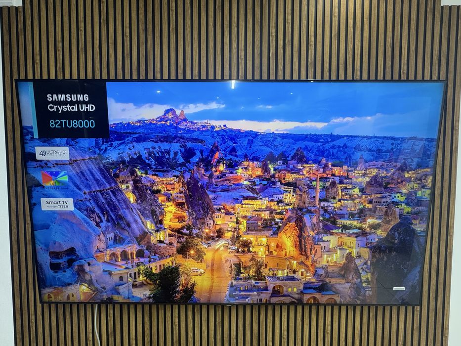 Телевизор Samsung UE82TU8000 (82”, 208 см) 4K Smart — Гарантия. 0-0-24