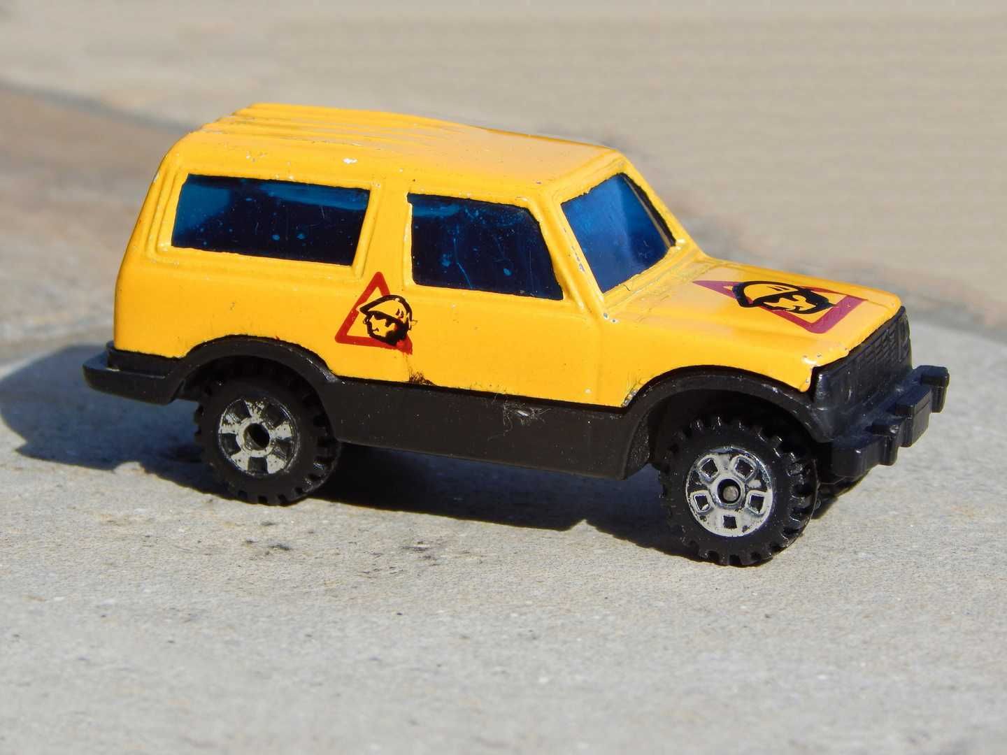 Macheta jucarie masina interventii Mitsubishi Pajero 1992 sc 1:64