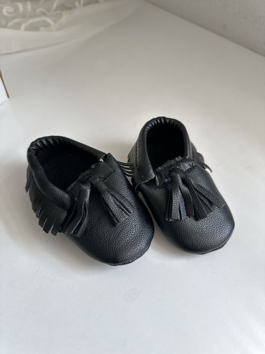 Лот Бебешки обувки за момиченце 0-6 месеца