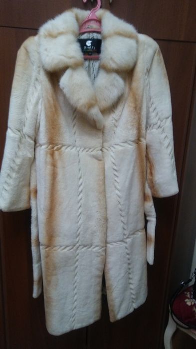Продается шуба.  В отличном состоянии