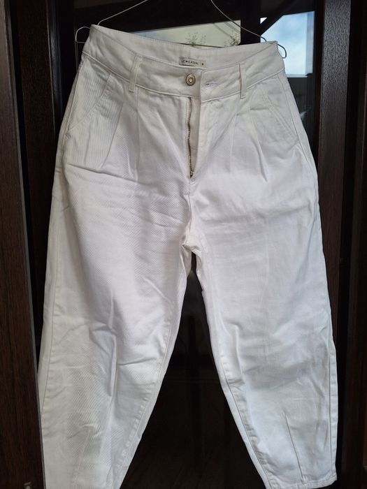 Бял бутиков панталон на скъпа марка