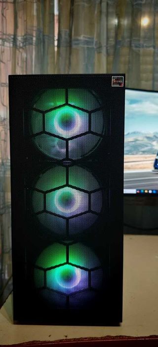 Добро Геймърско PC R7 5800X/32Gb/1TB SSD nVme/RTX 2080 Super/Гаранция