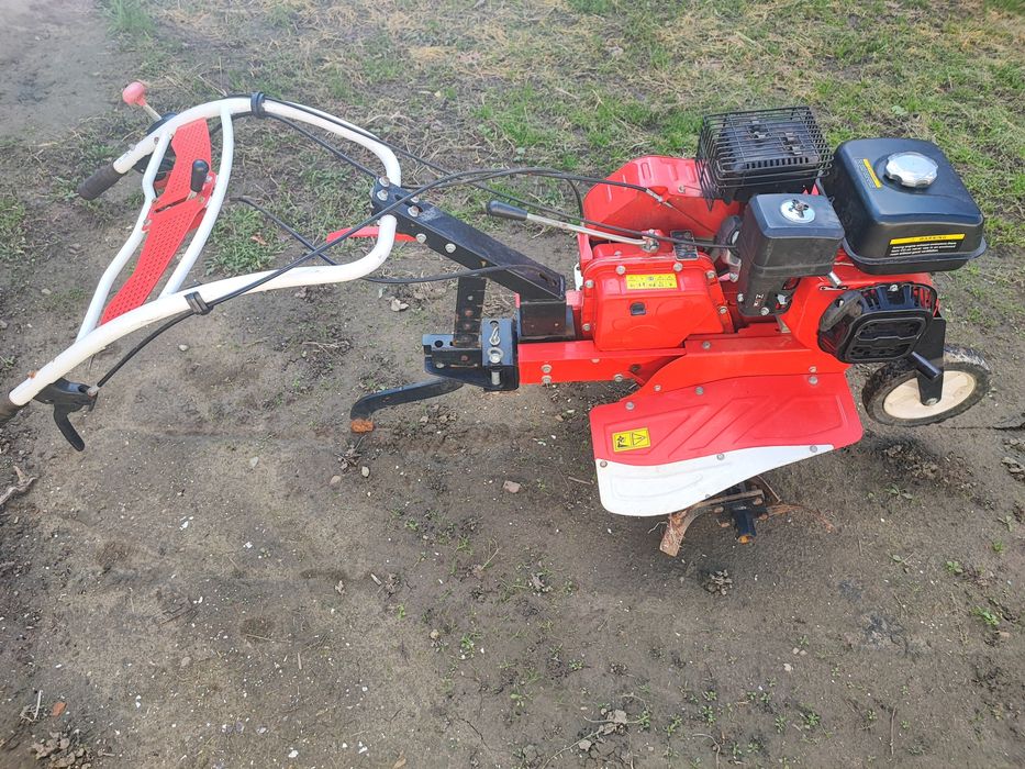 Motosapă, motocultor