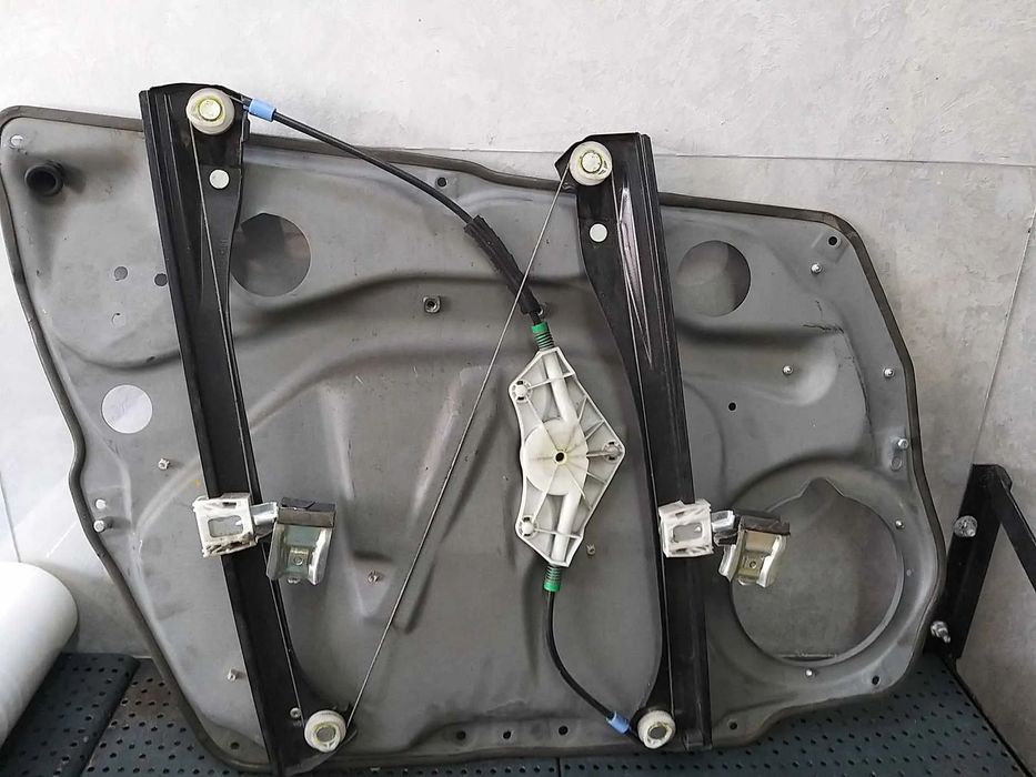 Macara geam electric dreapta fata mercedes b class w245 a1697203079