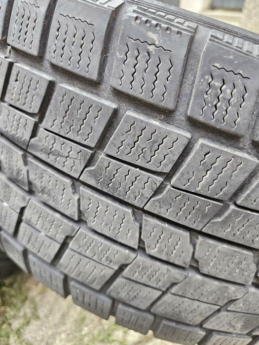Зимни гуми Dunlop 235/50/18