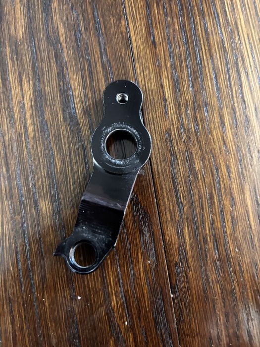 Ухо за рамка Saracen Myst 2017