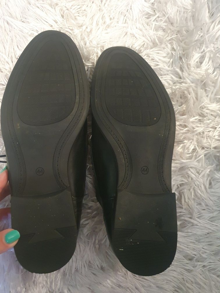 Pantofi de bărbați mărimea 44