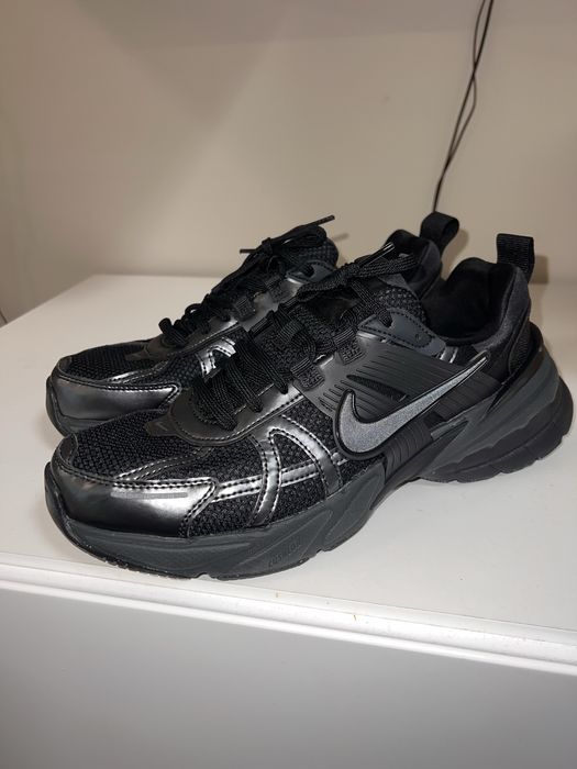 Nike V2K Run обувки