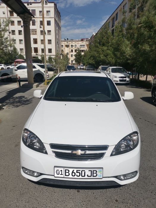 Sotiladi Lacetti Gentra