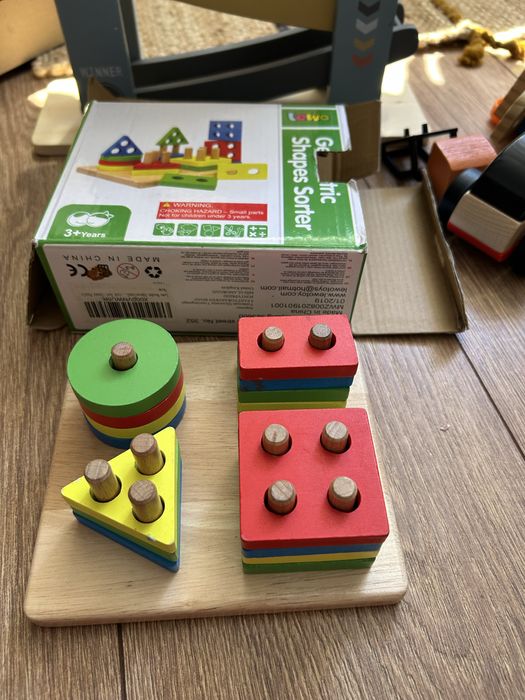 Sortator colorat din lemn 0-3 ani + puzzle bonus