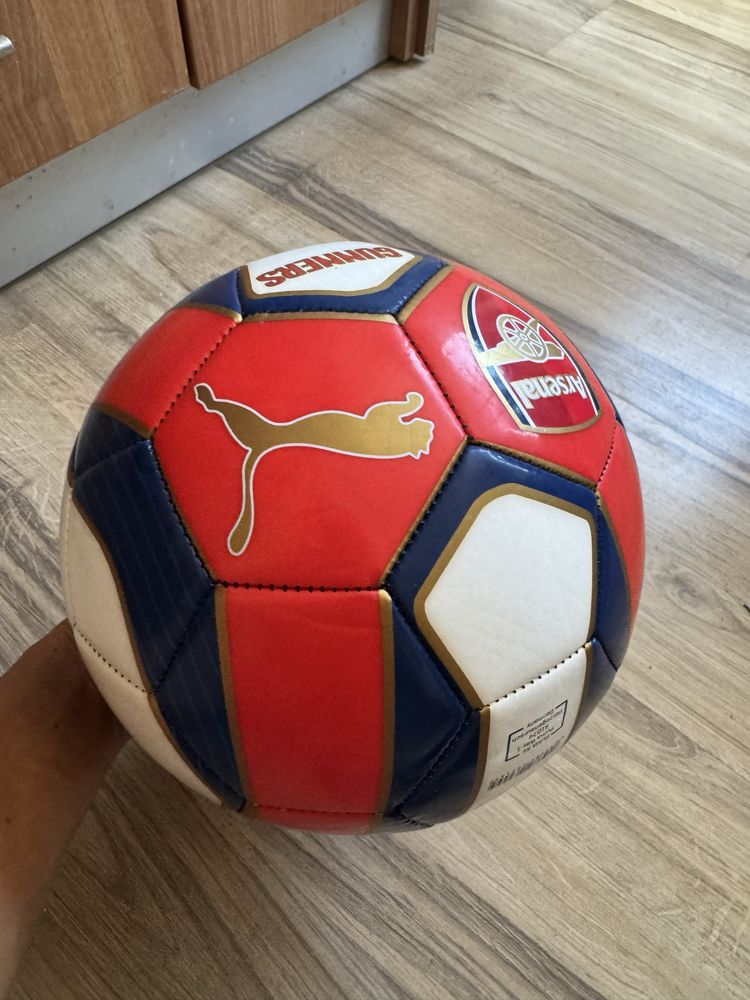 Чисто нова оригинална топка ARSENAL FAN BALL !