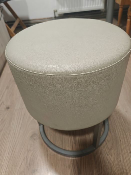 Taburete o bucata