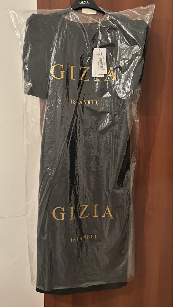 Платье Gizia