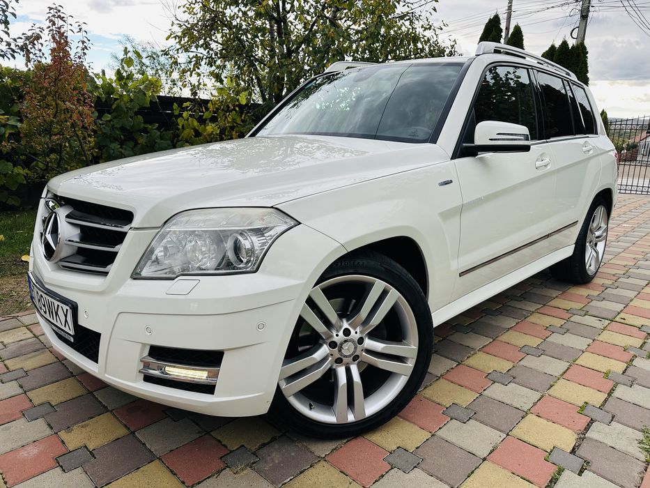 Mercedes-Benz GLK 220 CDI 4MATIC 2011 170 cp AMG BIXENON Proprietar