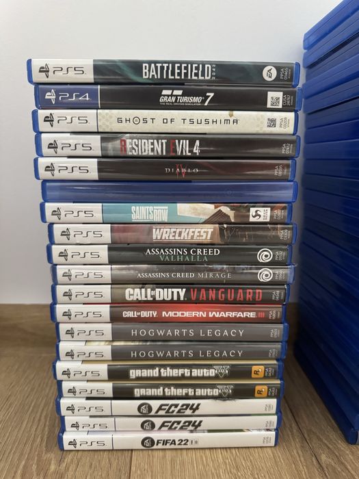 Vand cateva jocuri pentru ps5