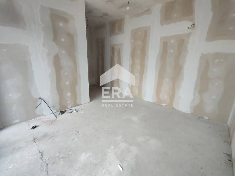 Продава се Тристаен апартамент в Варна, Чайка - 175 кв.м за 1200 €/кв.м - Снимка #4