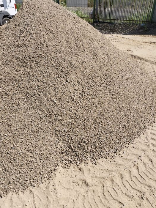 Balastru ,nisip, sort, pământ negru și galben, piatră concasată