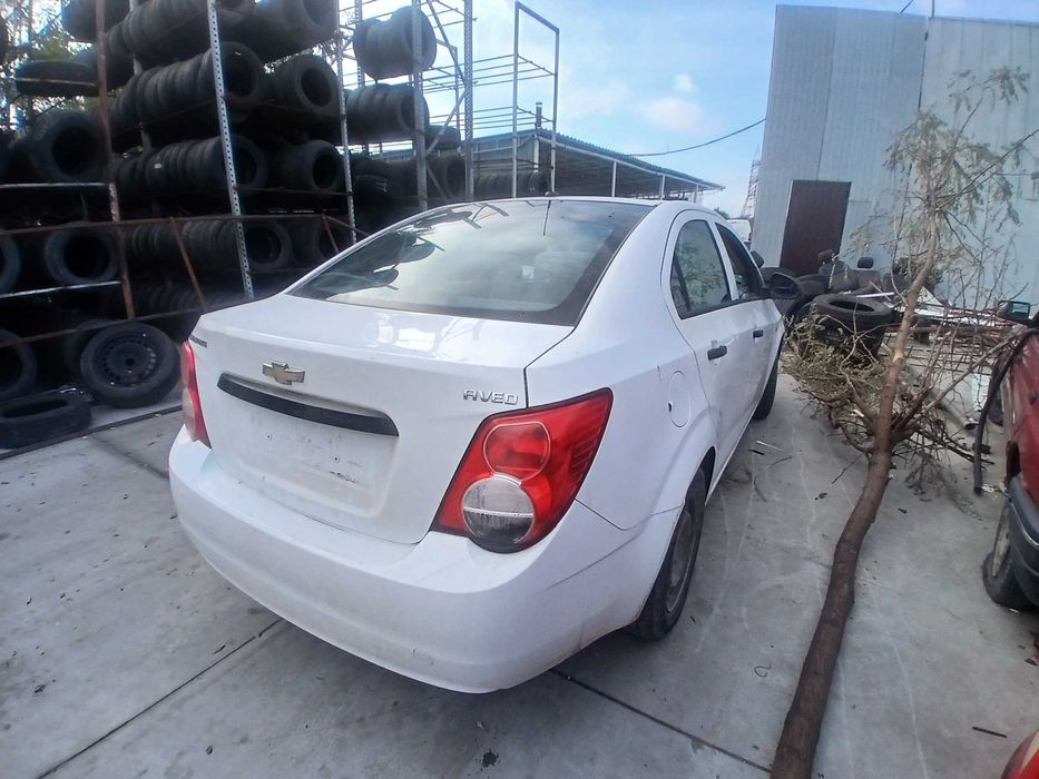Dezmembram chevrolet aveo